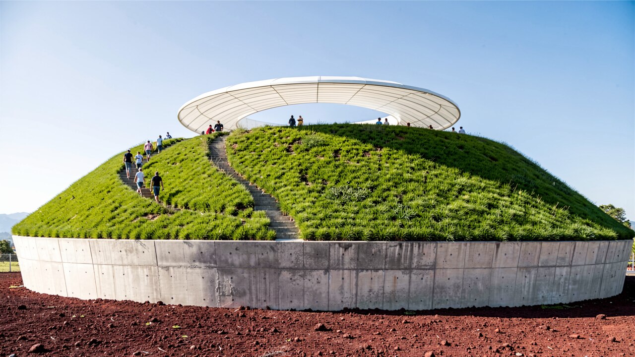 Estadio Akron — Signatur-Architektur
