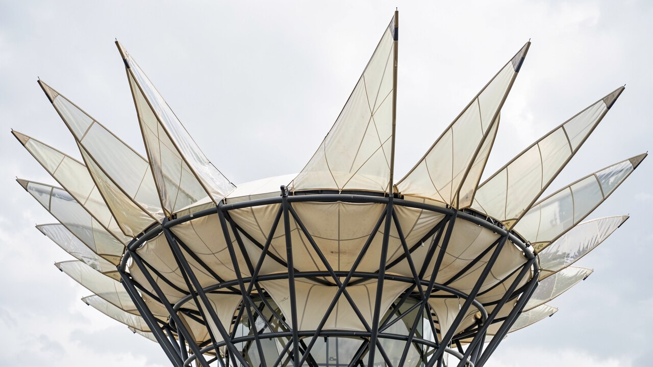 Mercedes-Benz Stadium — Signatur-Architektur