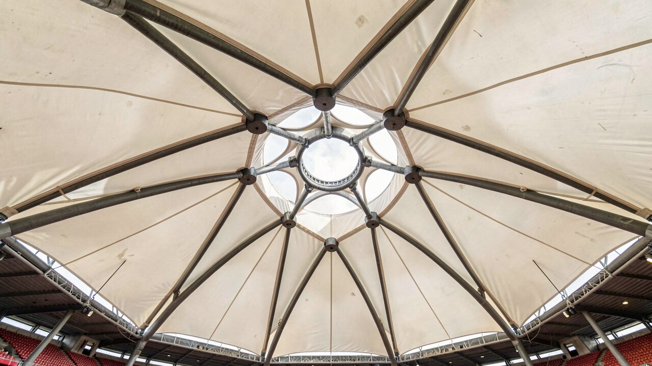 Mercedes-Benz Stadium — Architektur-Detail